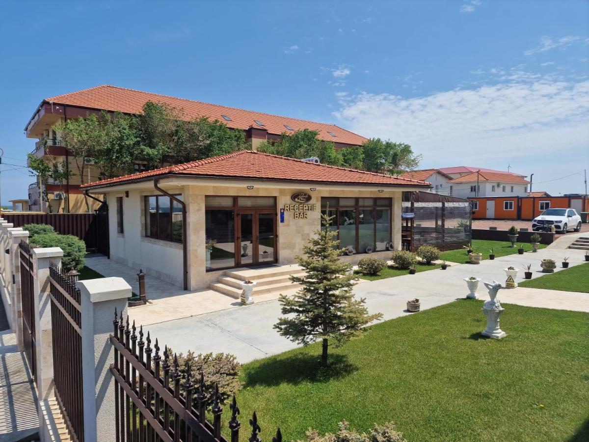 Valurile Marii Vama - Veche 4* ואמה וקה